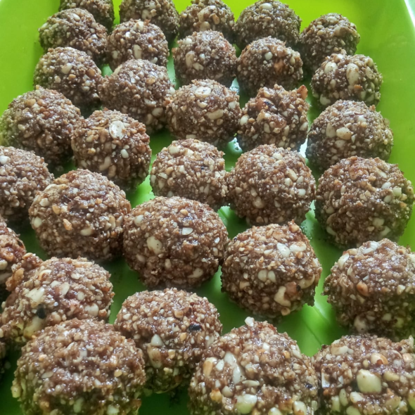 Premium Homemade Peanut Laddu (500g)