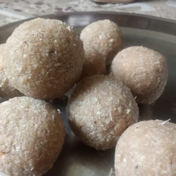 Premium Homemade Coconut Laddu (500g)